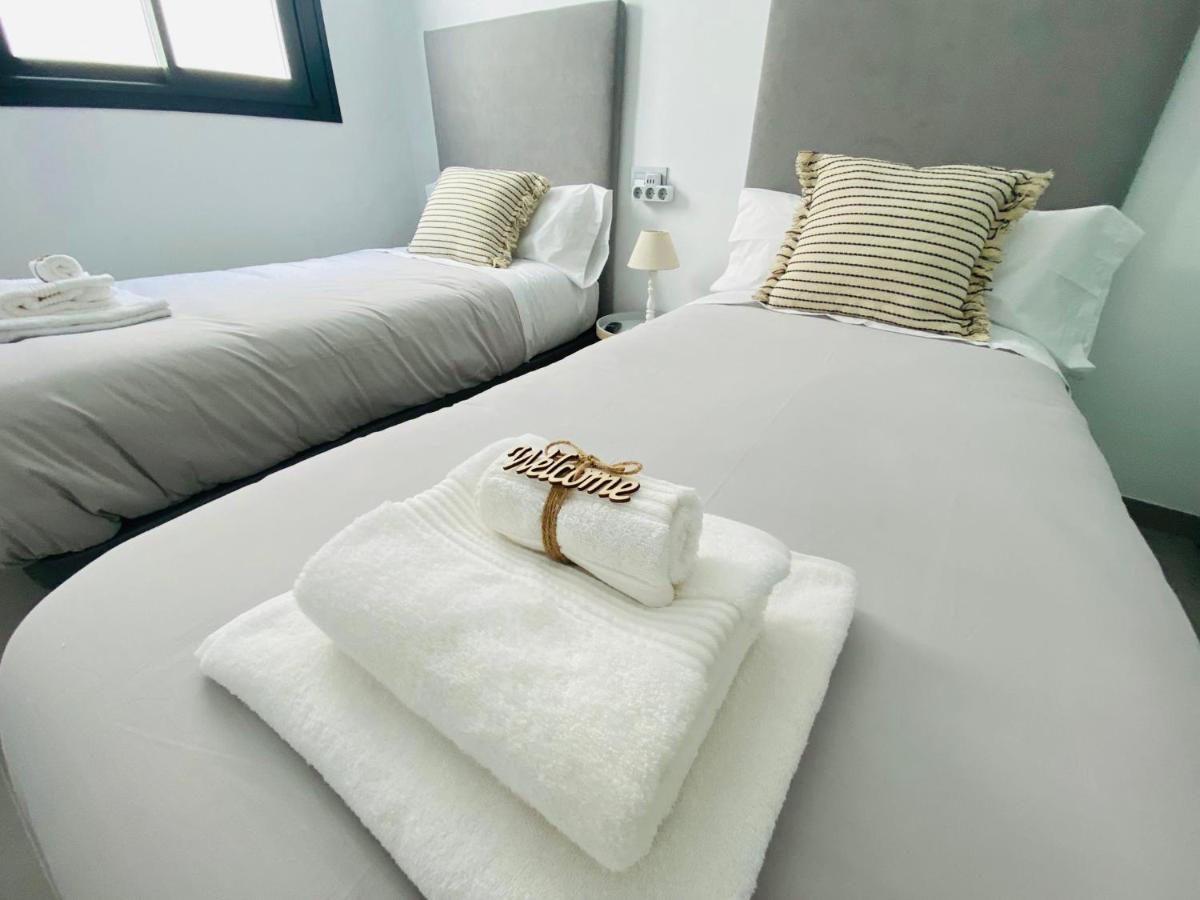 Bonito Apartamento De 2 Habitaciones Con Terraza Málaga Buitenkant foto
